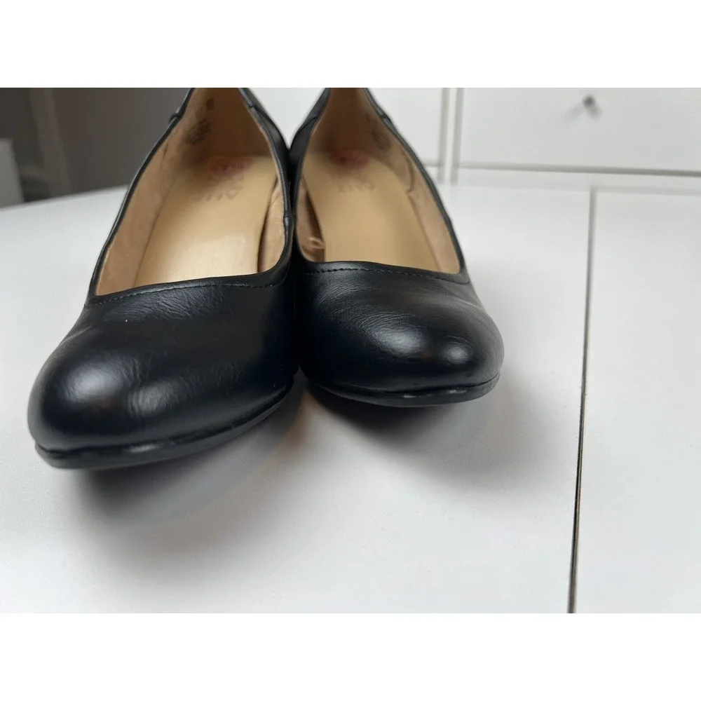 Naturalizer Neema Pumps Low Block Heel Almond Toe Vegan Leather Black Size 7.5 M